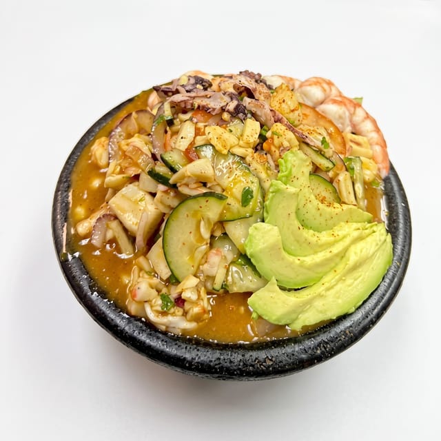 Cold Bar Molcajetes.