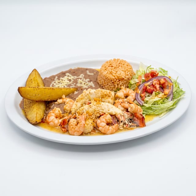 Langosta Mojo al Ajo (Garlic Lobster).